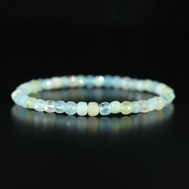 Bracelet Aigue Marine-Morganite-Héliodore dominant bleu AA perles carrées à facettes 4.5mm - Libération - Simplification - Amour