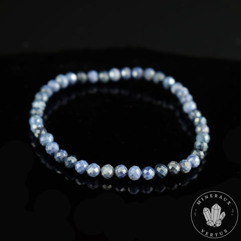 Bracelet fin Saphir bleu AA perles 4mm rondes facettées - Protection - Compréhension - Pouvoir