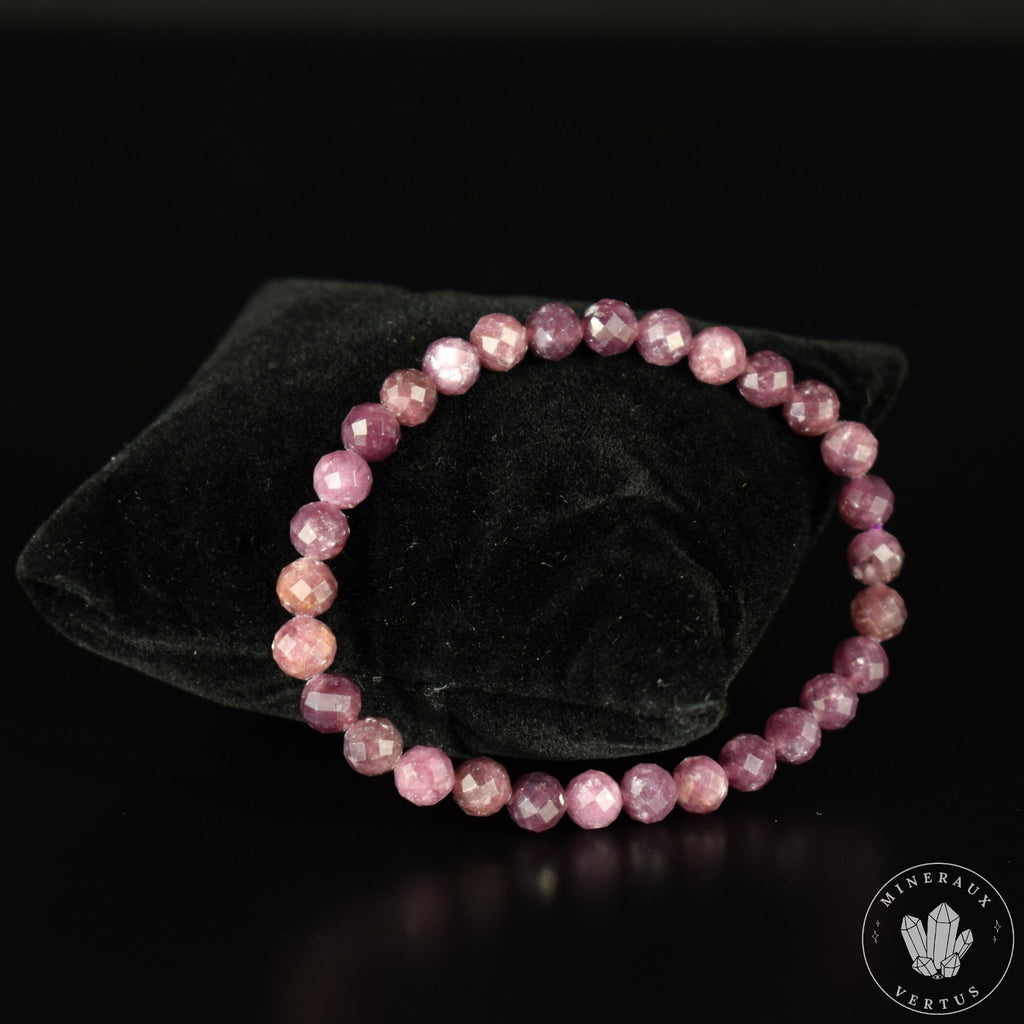 Bracelet Lépidolite Pourpre perles rondes facettées 6.5mm grade AA
