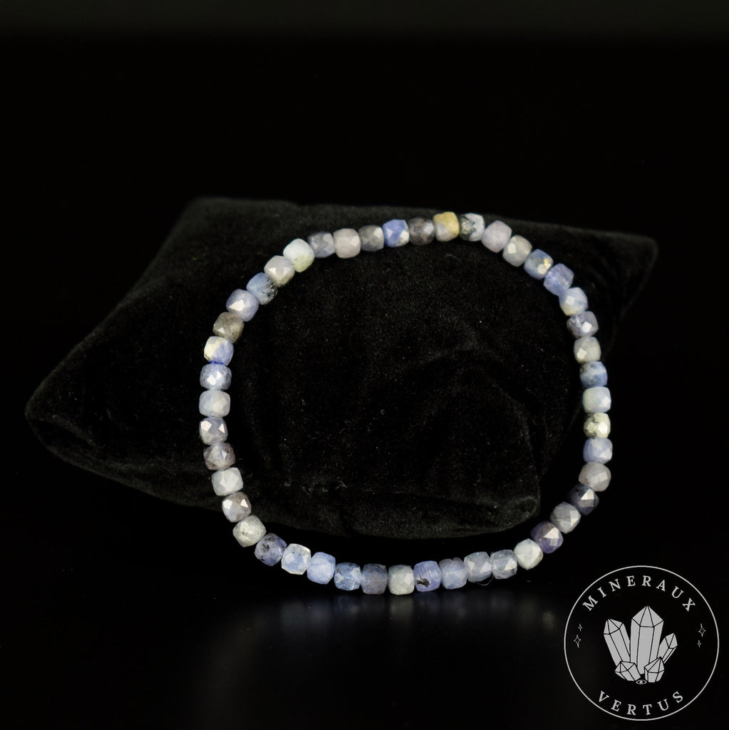 Bracelet Tanzanite bleu perles 4mm carrées facettées qualité simple - Révélation - Amplification - Dons