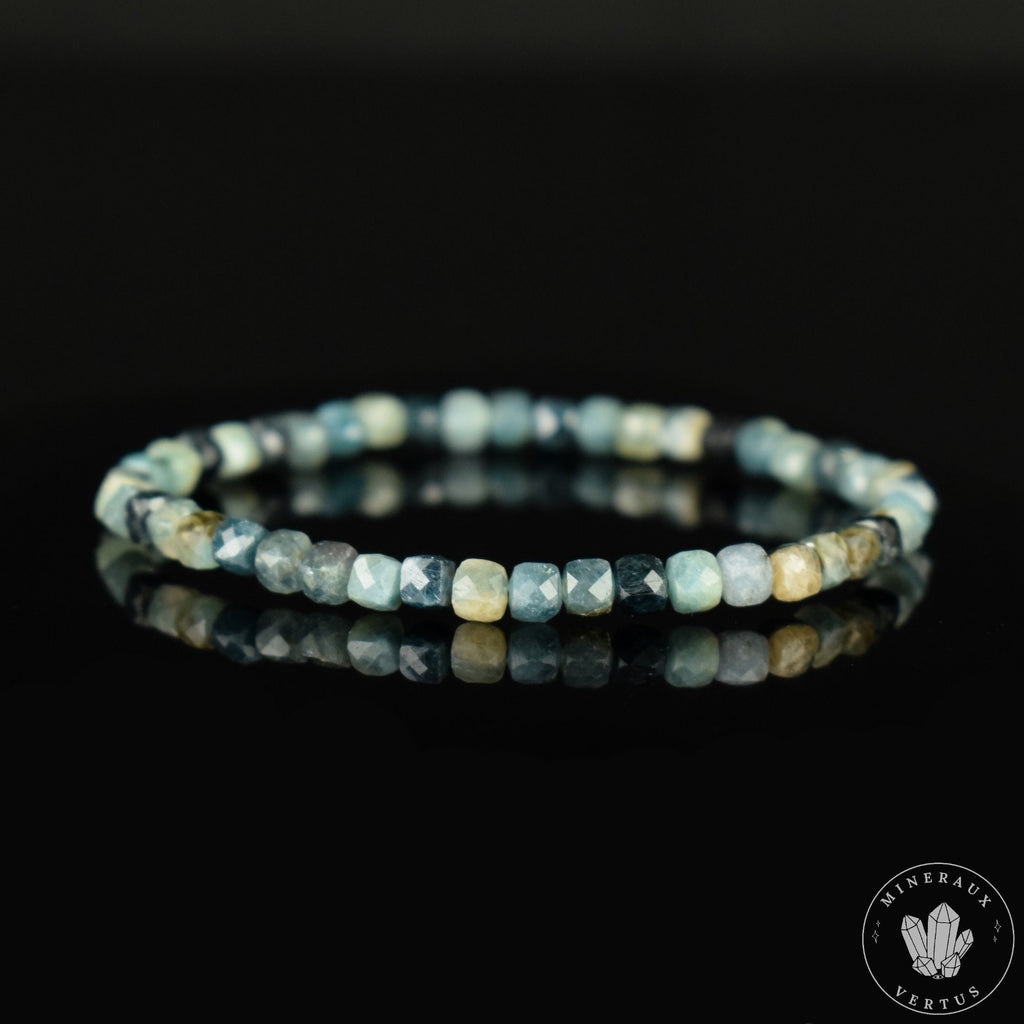 Bracelet Tourmaline Bleue Indigolite perles carrées facettées 4mm mix de couleurs