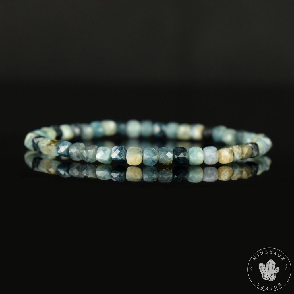 Bracelet Tourmaline Bleue Indigolite perles carrées facettées 4mm mix de couleurs