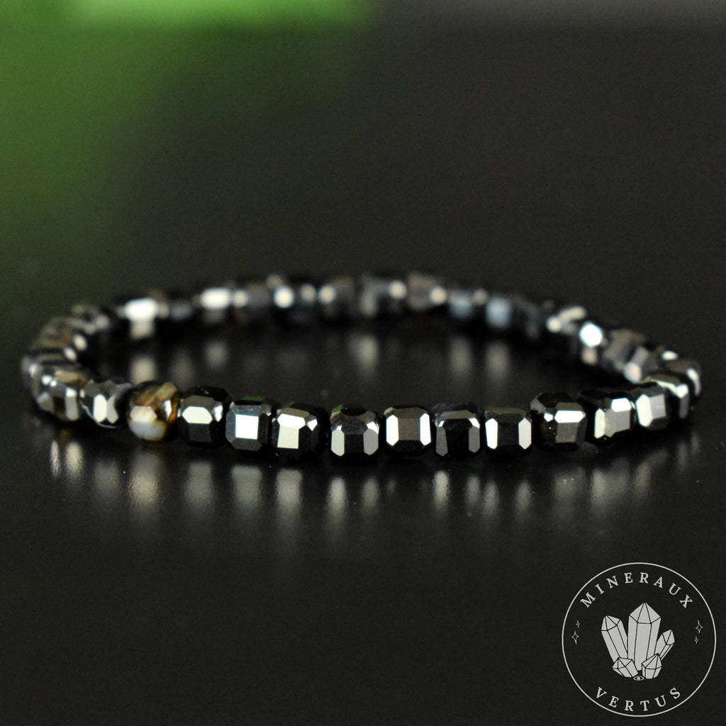 Bracelet Onyx Agate Noire perles 5mm carrées facettées régulières - Calme - Apaisement - Ancrage