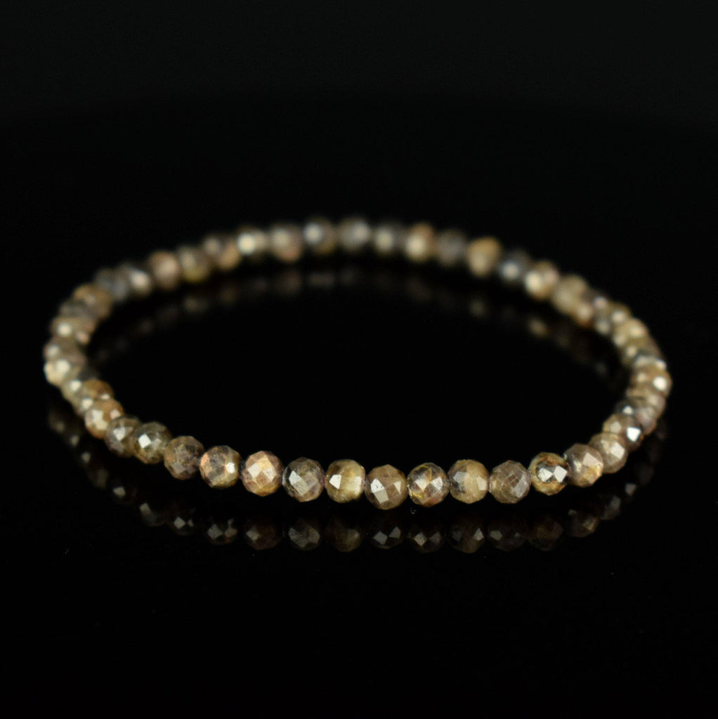 Bracelet Saphir Chocolat Etoilé doré 4mm perles rondes facettées AA - Richesse - Pouvoir - Santé