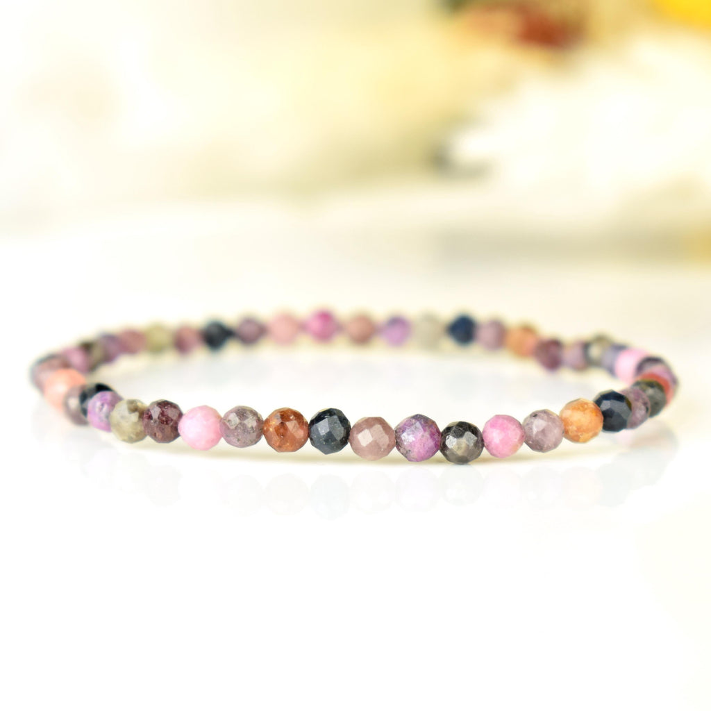 Bracelet Saphir Multicolore 4mm perles rondes facettées naturelles - Pensée positive - Entretien - Stabilité