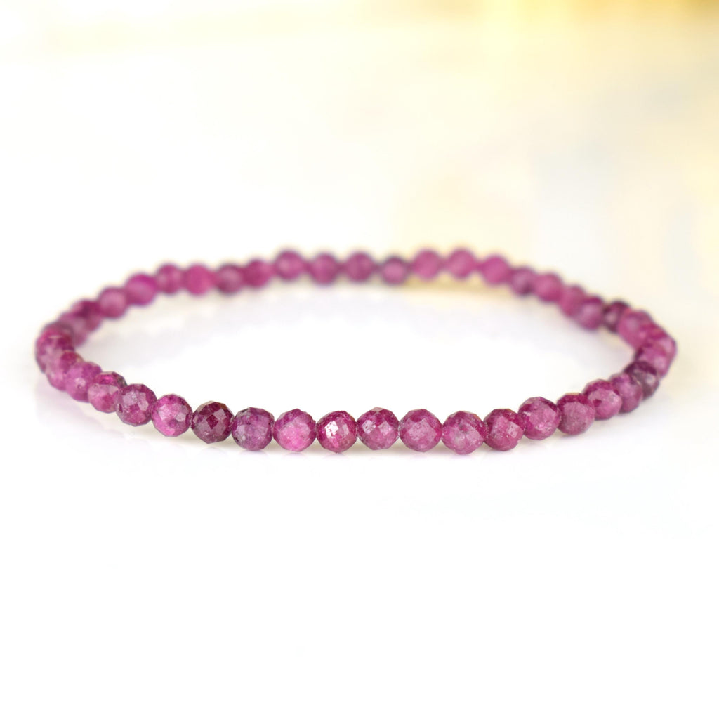 Bracelet Rubis Myanmar perles 4mm rondes facettées couleur vive - Pensée positive - Entretien - Stabilité - cadeau idéal pour elle