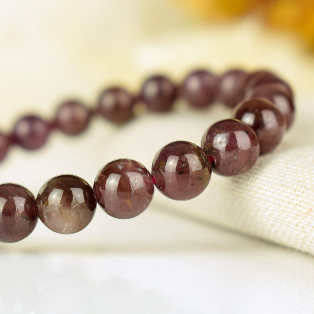 Bracelet Rubis étoilé non traité perles rondes 8mm du Mozambique - Pensée positive - Entretien - Stabilité