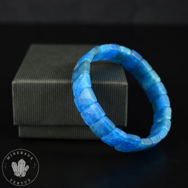 Bracelet Apatite bleue pierres rectangles facettées 13.5mm x 9mm