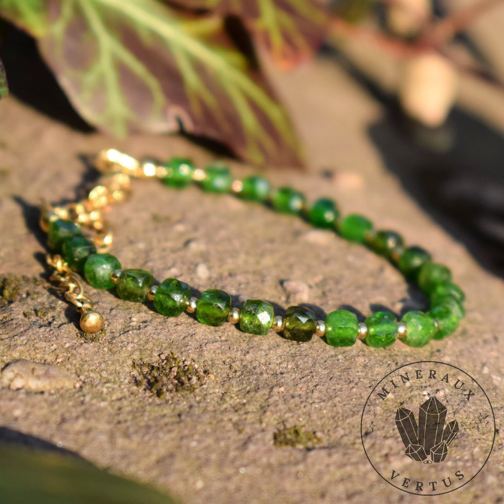 Bracelet Chrome Diopside de Russie AAA cubes à facettes 4mm chaine Or - Révélation - Croissance - Renouvellement