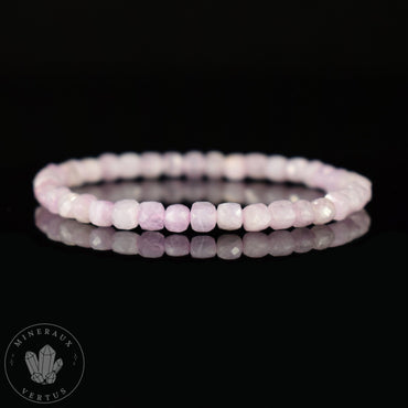 Bracelet Kunzite perles 4.5mm carrées facettées