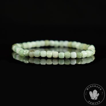 Bracelet Jade de Birmanie perles cubes à facettes 4.5mm AA - Stabilité - Instinct - Longévité