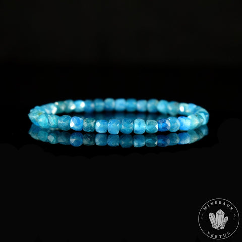 Bracelet Apatite Bleue naturelle AA bracelet perles carrées facettées 4mm
