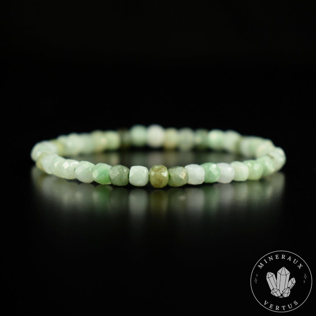 Bracelet Jade de Birmanie perles cubes à facettes 4.5mm AA - Stabilité - Instinct - Longévité