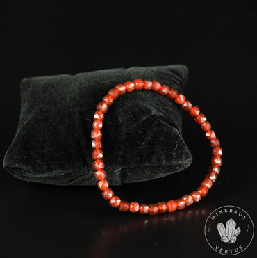 Bracelet Cornaline AAA perles 4.5mm cubiques facettes - vertus de Confiance - Réchauffement - Energie