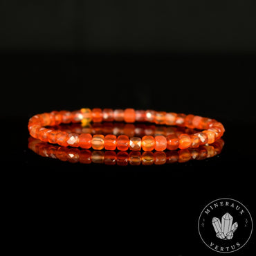 Bracelet Cornaline perles 4mm cubiques facettes - vertus de Confiance - Réchauffement - Energie
