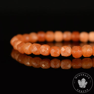 Bracelet Calcite Orange perles 6mm cubiques facettées qualité AAA